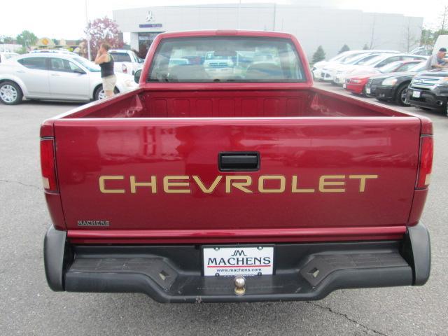 Chevrolet S10 1996 photo 3