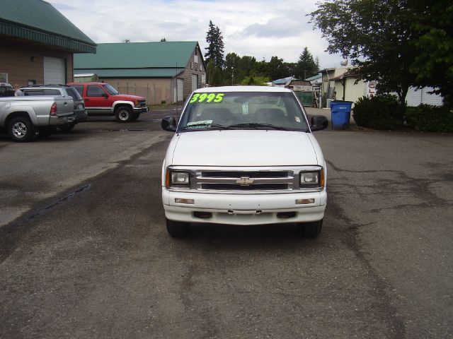 Chevrolet S10 1996 photo 8