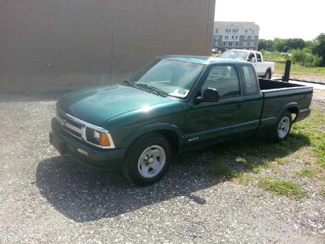 Chevrolet S10 1996 photo 3