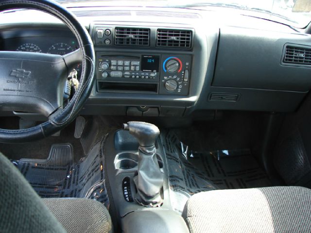 Chevrolet S10 1997 photo 5