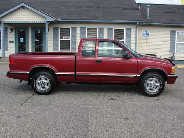 Chevrolet S10 1997 photo 9