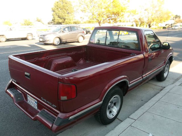 Chevrolet S10 1997 photo 1