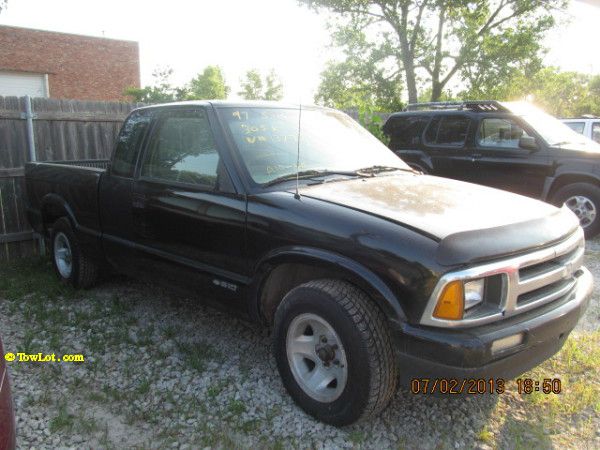 Chevrolet S10 1997 photo 3