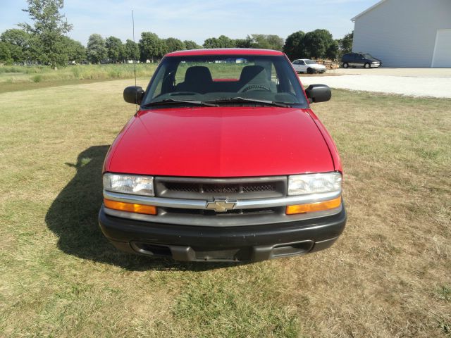 Chevrolet S10 1998 photo 1