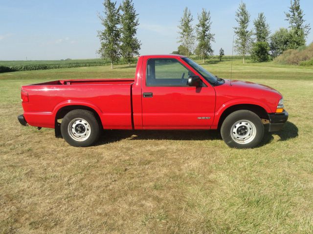 Chevrolet S10 1998 photo 2