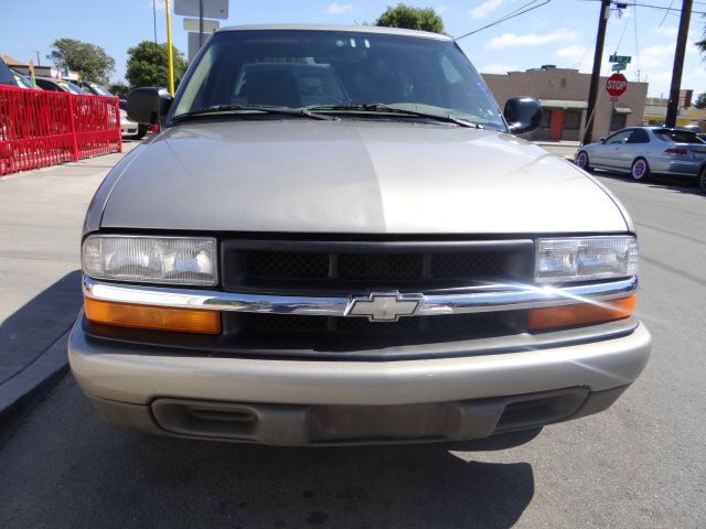 Chevrolet S10 1998 photo 2