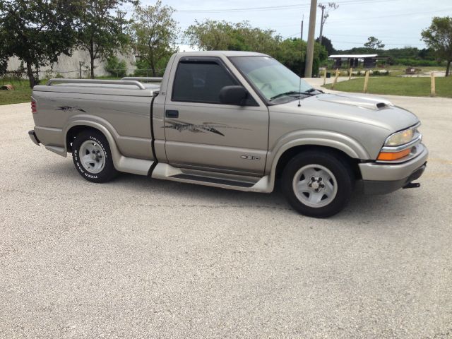 Chevrolet S10 1998 photo 2