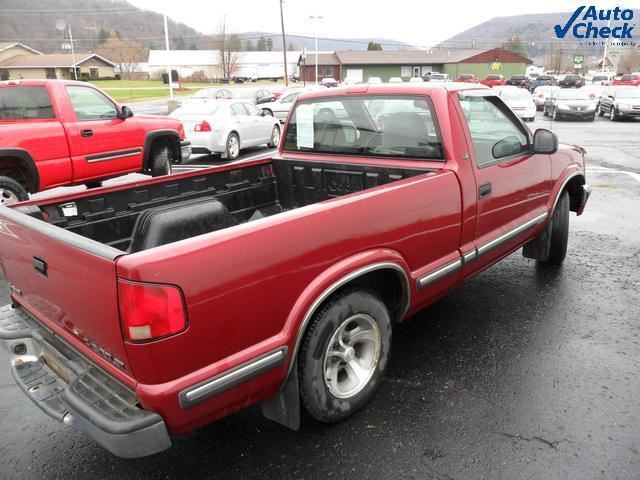 Chevrolet S10 1998 photo 1