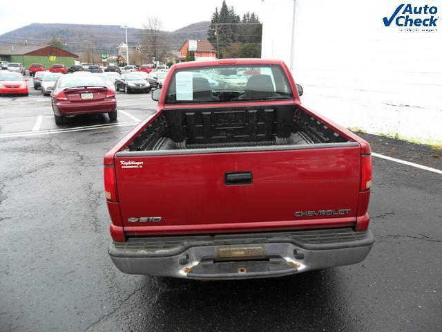 Chevrolet S10 1998 photo 2