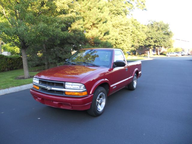 Chevrolet S10 1998 photo 2