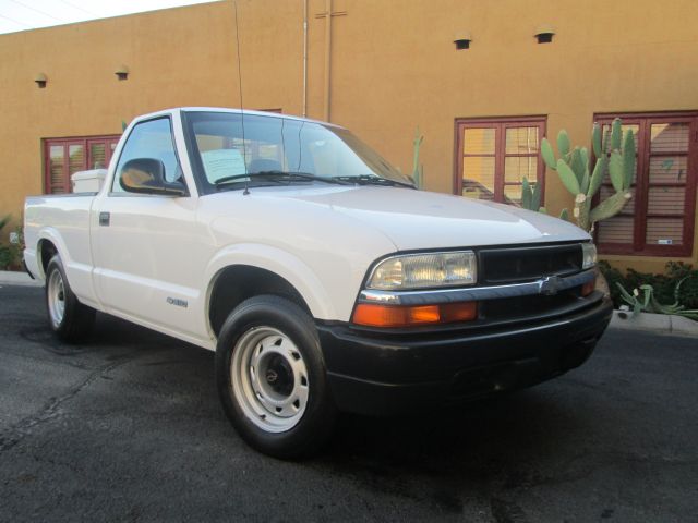 Chevrolet S10 1998 photo 1