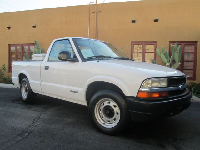 Chevrolet S10 1998 photo 2