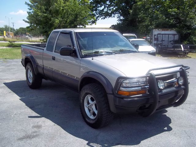 Chevrolet S10 1998 photo 1