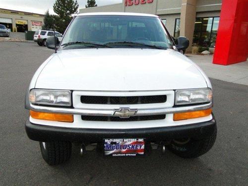 Chevrolet S10 1998 photo 1