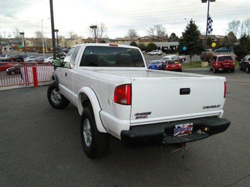 Chevrolet S10 1998 photo 4