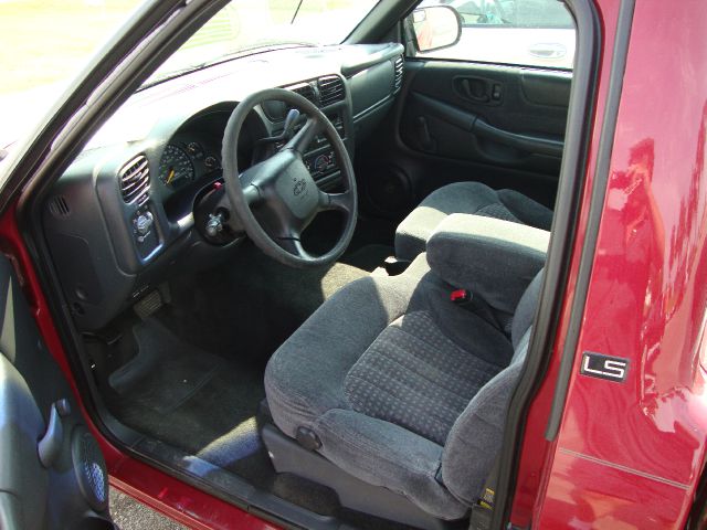 Chevrolet S10 1999 photo 2