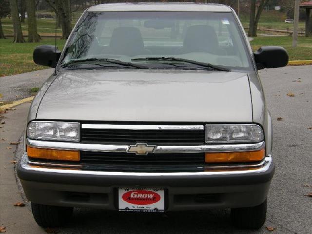 Chevrolet S10 1999 photo 2