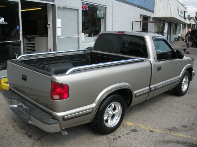 Chevrolet S10 1999 photo 1