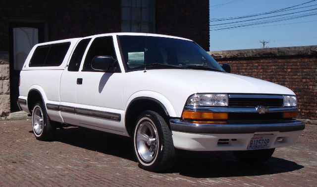 Chevrolet S10 1999 photo 1