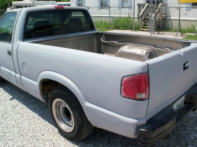 Chevrolet S10 1999 photo 1