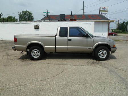 Chevrolet S10 1999 photo 2