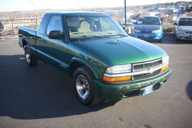 Chevrolet S10 1999 photo 2