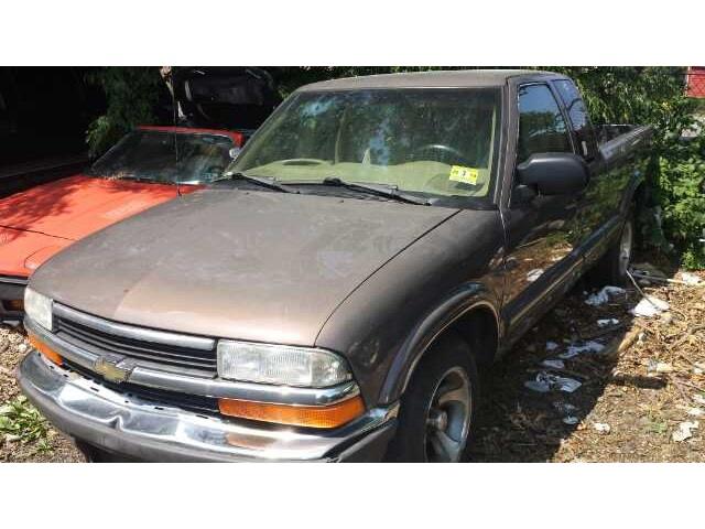 Chevrolet S10 1999 photo 2