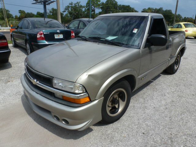 Chevrolet S10 1999 photo 2