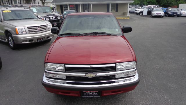 Chevrolet S10 1999 photo 2