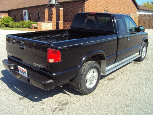 Chevrolet S10 1999 photo 2