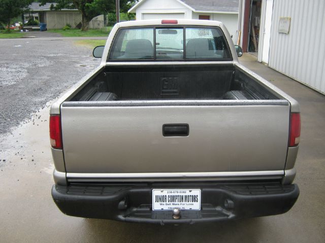 Chevrolet S10 1999 photo 7