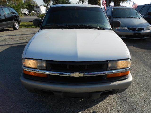 Chevrolet S10 1999 photo 1