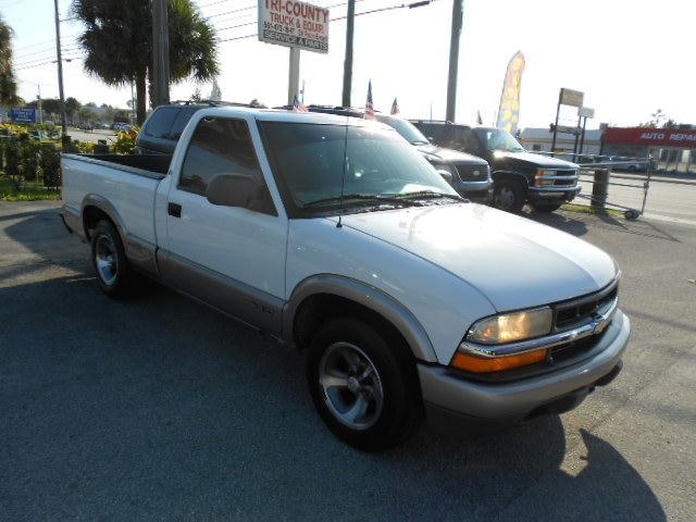 Chevrolet S10 1999 photo 2