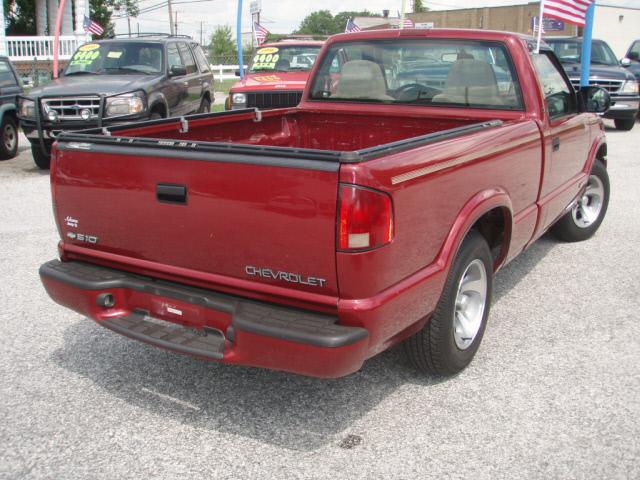 Chevrolet S10 1999 photo 2