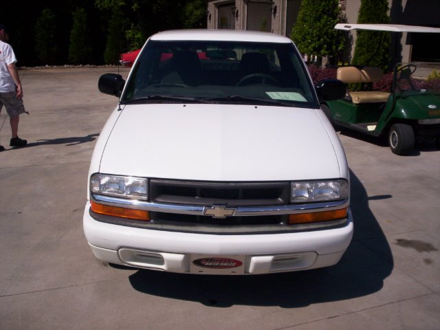 Chevrolet S10 2000 photo 2