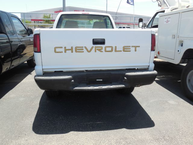 Chevrolet S10 2000 photo 1