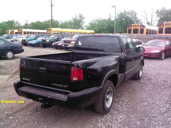 Chevrolet S10 2000 photo 3