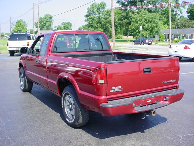 Chevrolet S10 2000 photo 1