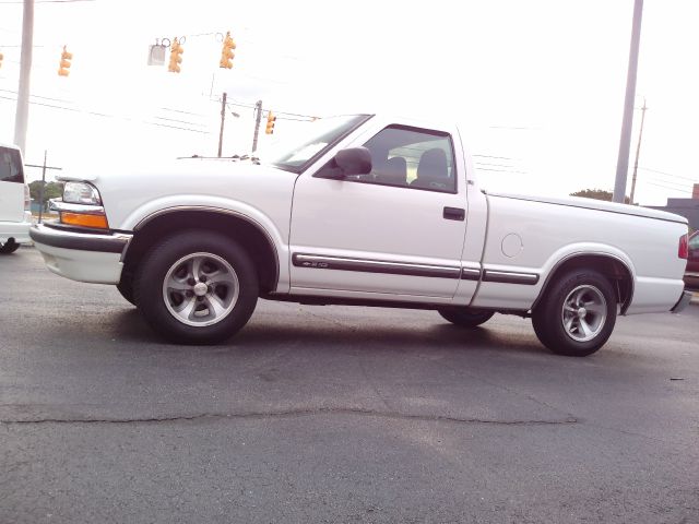 Chevrolet S10 2000 photo 1