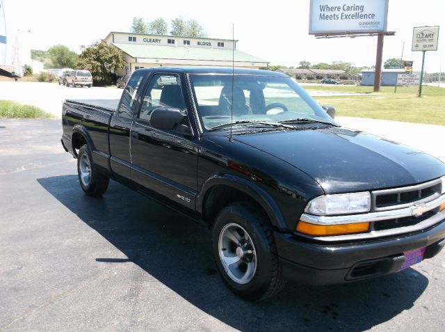 Chevrolet S10 2000 photo 1