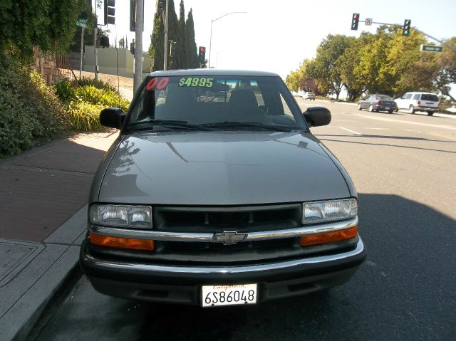 Chevrolet S10 2000 photo 0