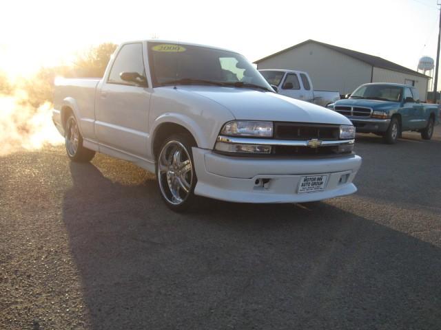 Chevrolet S10 2000 photo 3