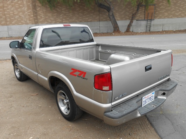 Chevrolet S10 2000 photo 3