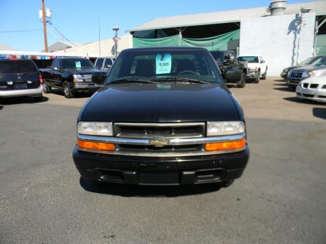 Chevrolet S10 2000 photo 2