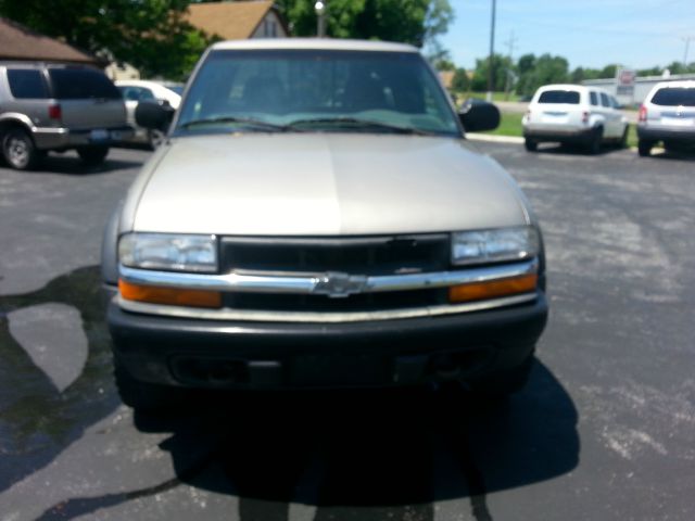 Chevrolet S10 2000 photo 3