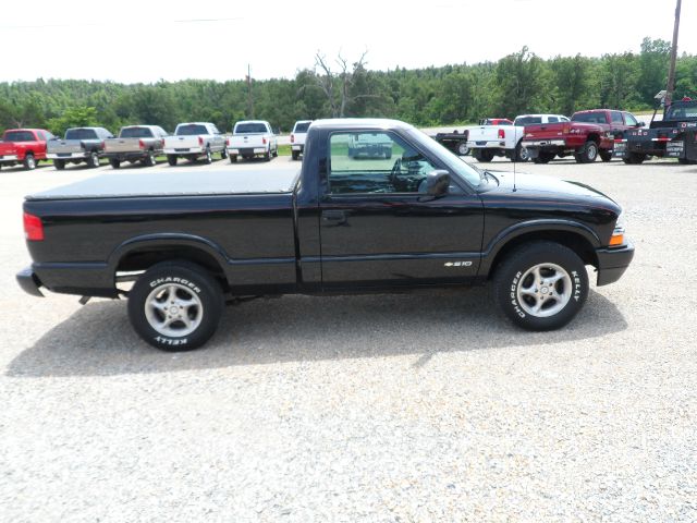 Chevrolet S10 2000 photo 1