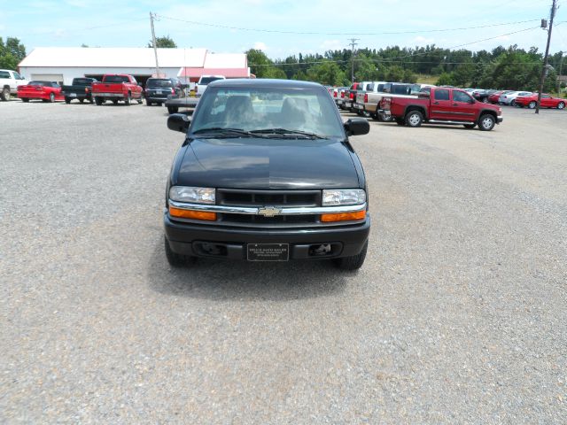 Chevrolet S10 2000 photo 2