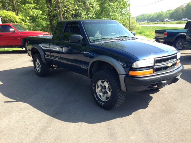 Chevrolet S10 2000 photo 2