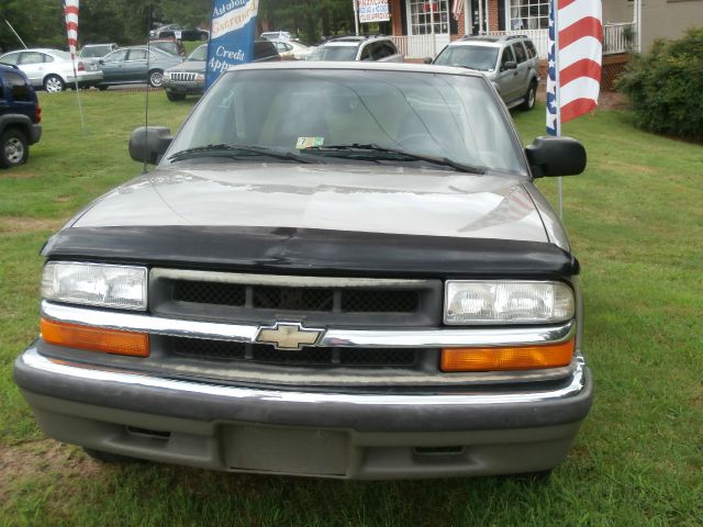 Chevrolet S10 2000 photo 1