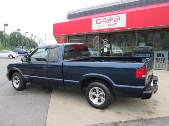 Chevrolet S10 S Touring Pickup Truck